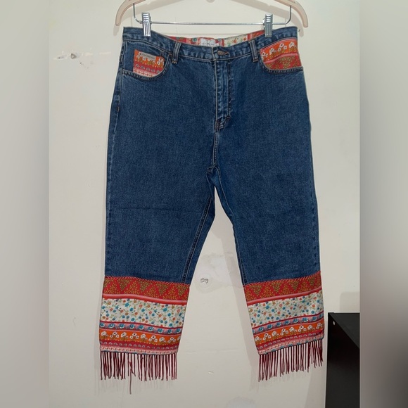 Calvin Klein Pants - Calvin Klein boho Beaded Cropped Jeans
